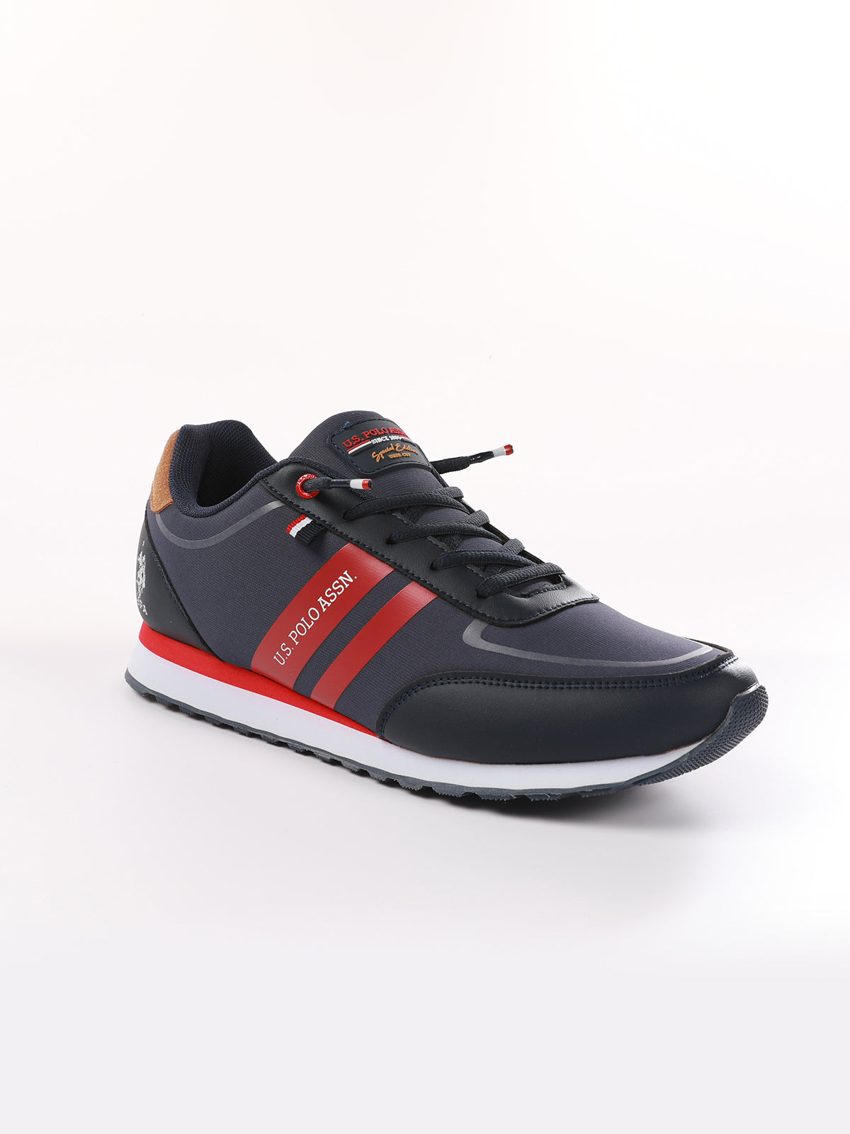 Zapatilla de caballero – Polo Panamá